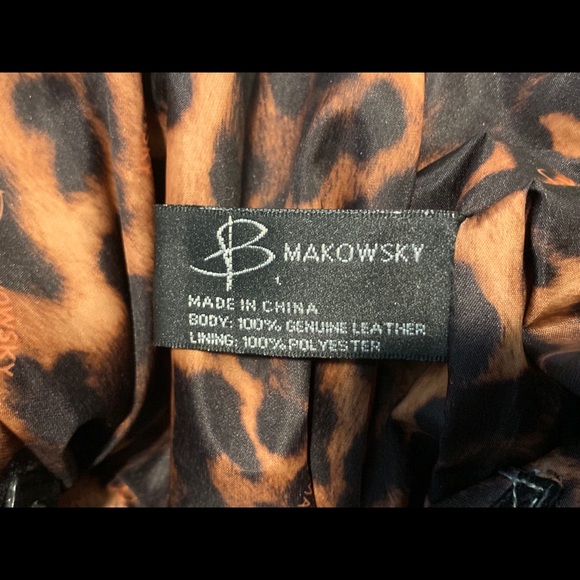 B Makowsky Leather Tote Bag - Picture 7 of 8